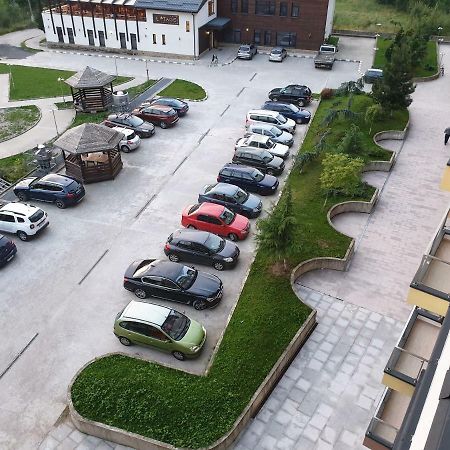 Riky Apart Mountain View Apartment Sinaia Luaran gambar